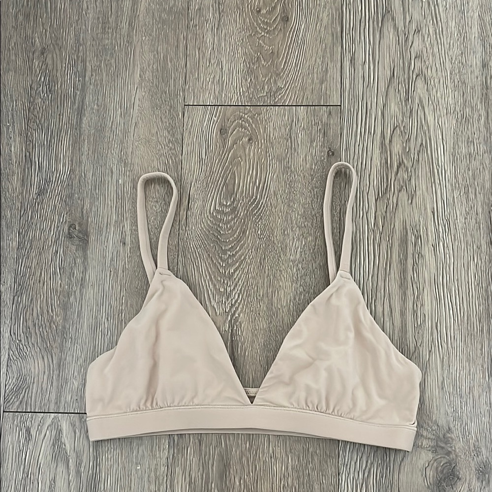SKIMS Fits Everybody Triangle Bralette